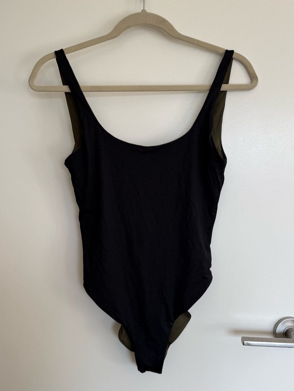 NWOT SKIN Worldwide Reversible Black & Olive Green One-Piece Swimsuit (sz M)